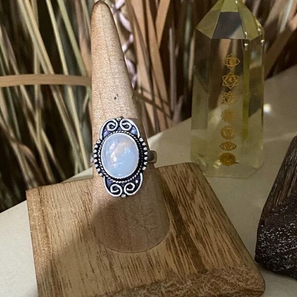 Moonstone Ring Size 8 - Picture 3 of 5